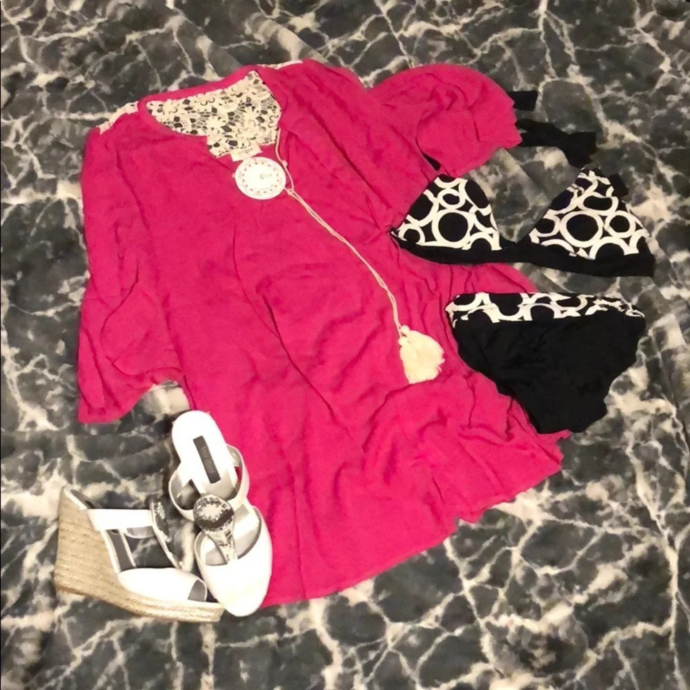 NWT Umgee boho mini dress/Tunic/swim cover up sz M crochet lace tassle tie neck